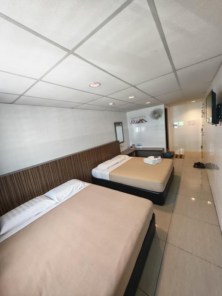 Queen Room Two Queen Beds